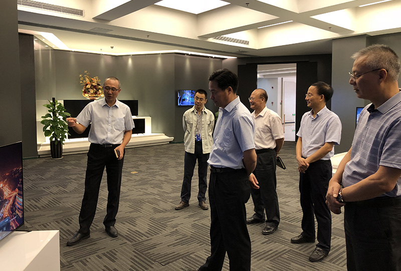 仲恺区委书记杨鹏飞一行参观首页-澳门(金沙)官网网站首页惠南展厅