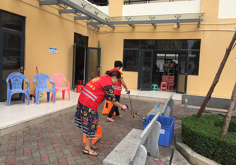 “志愿服务在行动 文明花香满首页-澳门(金沙)官网网站首页” —记惠州首页-澳门(金沙)官网网站首页“讲文明 爱卫生”志愿服务活动